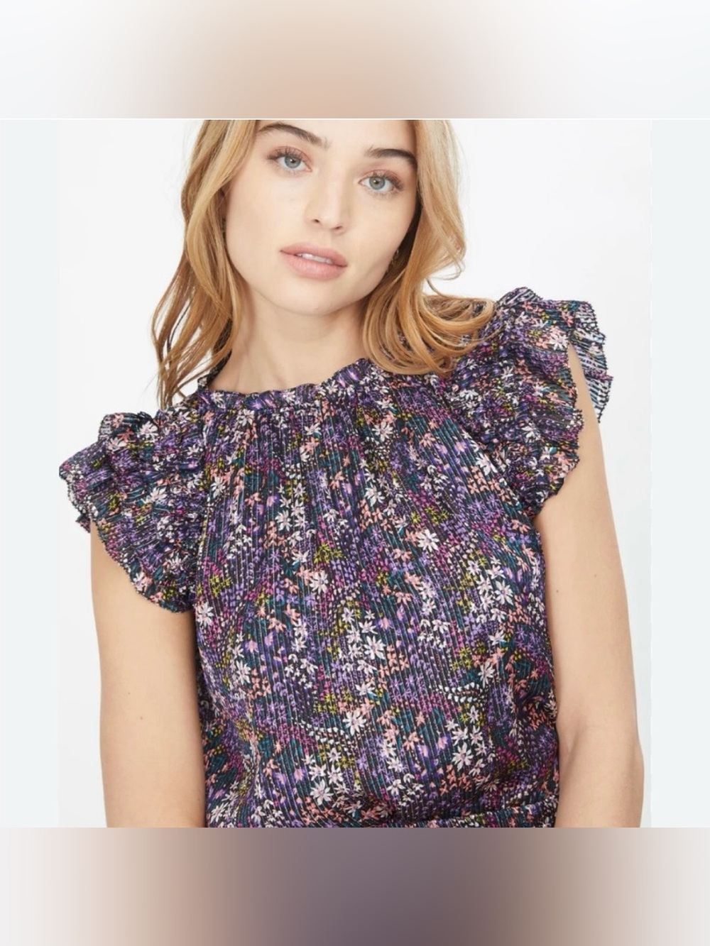 Price Firm. Generation Love Adelina Viola
Lurex
Floral Ruffle Sleeve Blouse, XS